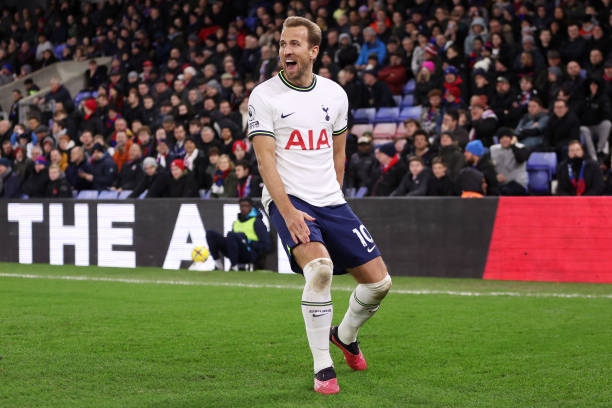 LONDON, ENGLAND - JANUARY 04: Harry Kane of Tottenham Hotspur celebrates after scoring the team's first goal during the Premier League match between Crystal Palace and Tottenham Hotspur at Selhurst Park on January 04, 2023 in London, England. (Photo by Tottenham Hotspur FC/Tottenham Hotspur FC via Getty Images)